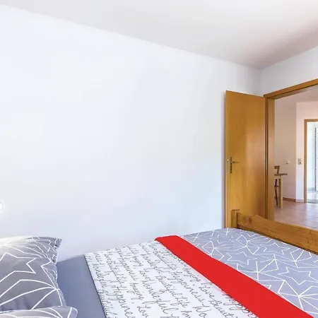 1 Bedroom Cozy In *